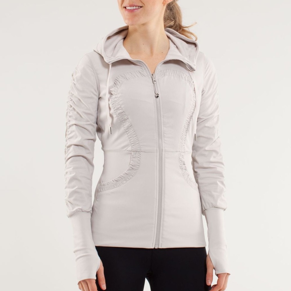 Lululemon Dance Studio Jacket
Dune